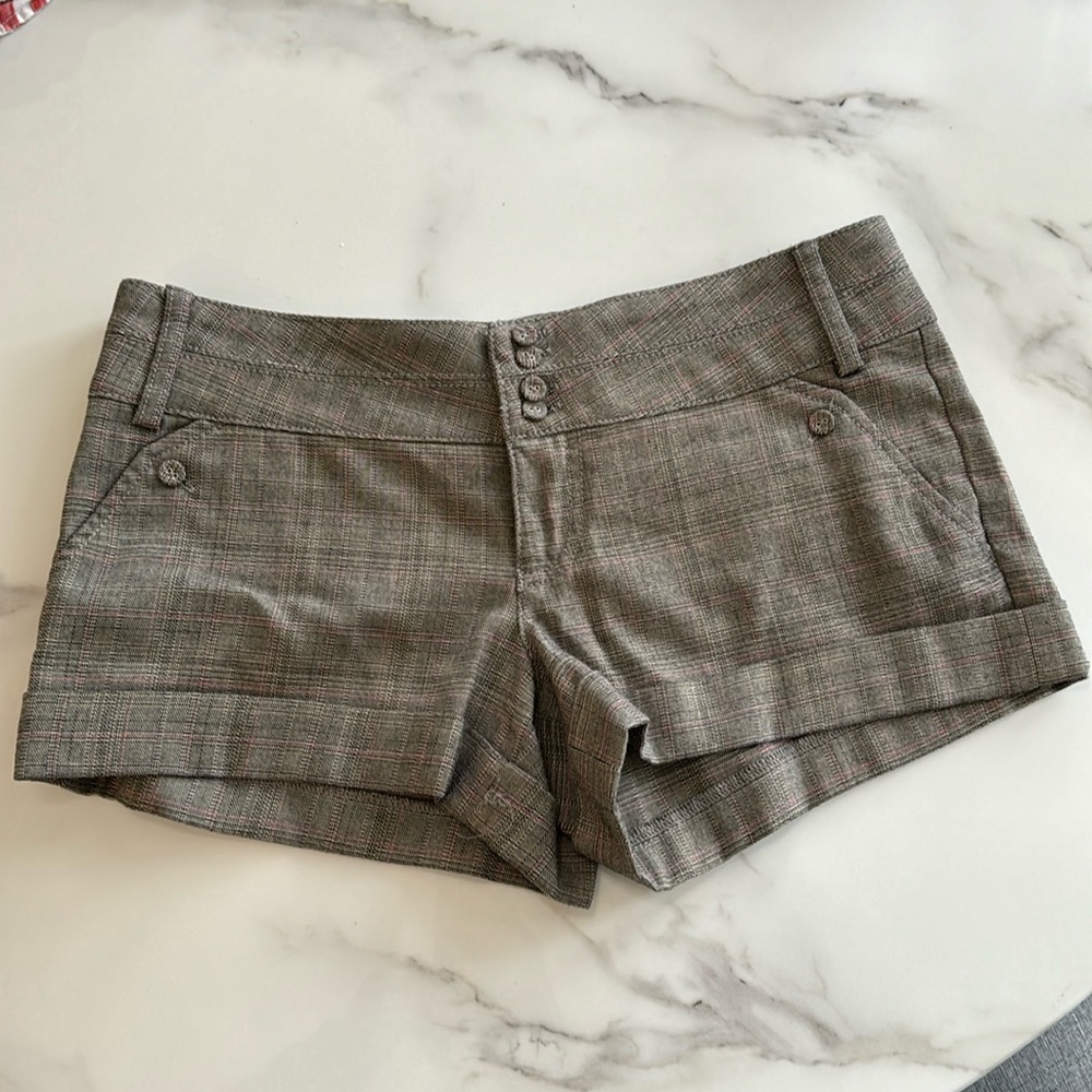 Guess shorts, size 27